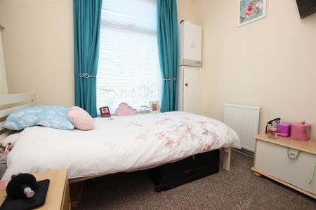 2 bedroom House To Let - Photo 5