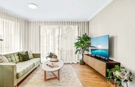 1 bedroom 1 study Freshly Renovated | Peaceful Church Precinct | Brisbane CBD Convenience - Photo 3