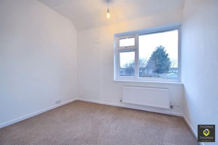Elmleaze, Longlevens - Photo 2