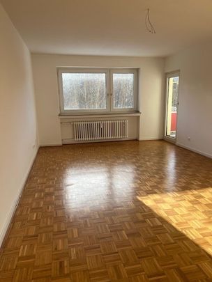 Geräumige 2 Zimmer Wohnung mit Balkon und Gemeinschaftsgarten! - Photo 1