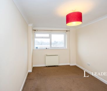 2 bedroom apartment to rent Sea Front, Hayling Island, Hampshire, PO11 - Photo 5