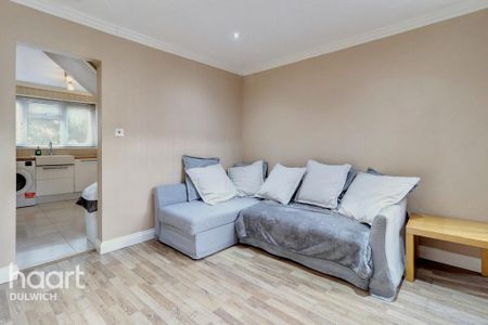 3 bedroom flat to rent - Photo 2