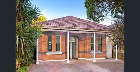 Spacious Four-Bedroom Family Home with Large Backyard - Photo 5