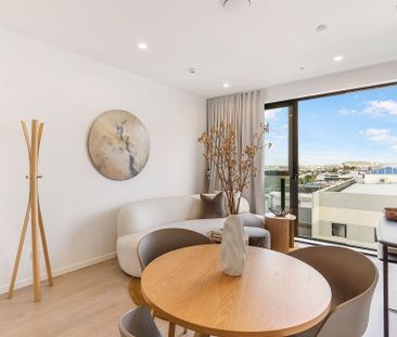 NYC Style apartment in epic location - Photo 4