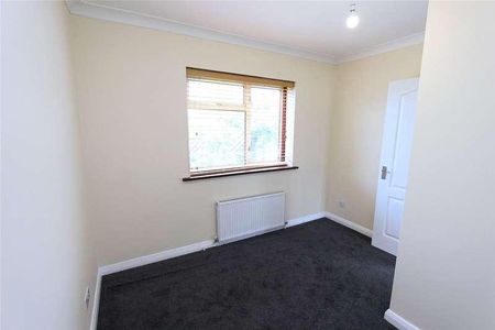 Baardwyk Avenue, Canvey Island, Essex, SS8 - Photo 5