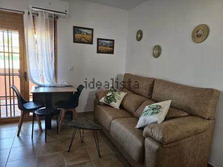 Alquiler de ático en Calle Ciclamen - Photo 2