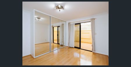Gorgeous 2-Bed Apartment in East Perth - Photo 3