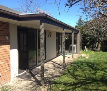 Five bedroom - Two bathroom - Photo 3