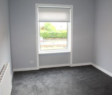 3 bedroom flat to rent - Photo 5