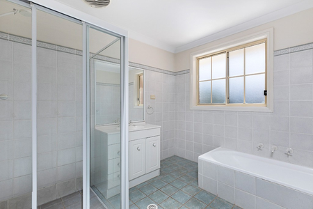 Spacious Double-Storey Duplex Offering Comfort, Quality & Convenience - Photo 4