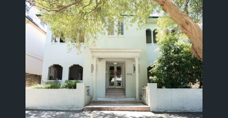 Peaceful ground floor one-bedroom apartment - Photo 4