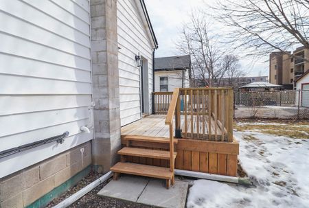 161 Louth St, St. Catharines - 2 Bedroom Lower Unit - Photo 5