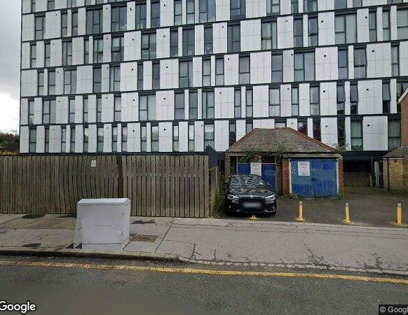 Room in a Shared Flat, Mason Ave, CR0 - Photo 1