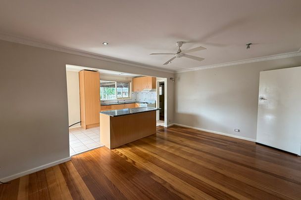 18 Taylor Street, Cranbourne VIC - Photo 1