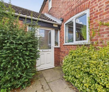 1 bedroom in a house share to rent - Photo 2