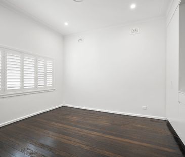 Classic Elegance Meets Coastal Charm - Photo 3