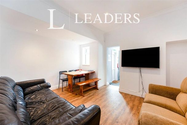 5 bedroom terraced house to rent - Photo 1