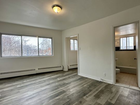 5800 Chemin Upper Lachine, #207 - Photo 1