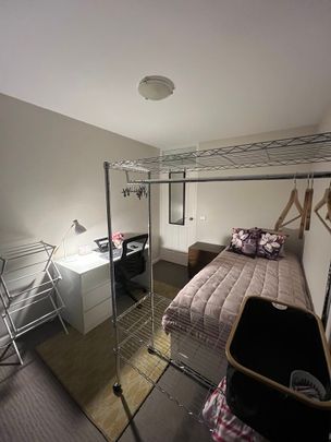 2-bedroom shared unit, Church street - Photo 1