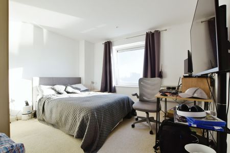 2 bedroom apartment to rent The Quays, Salford, Greater Manchester, M50 - Photo 3
