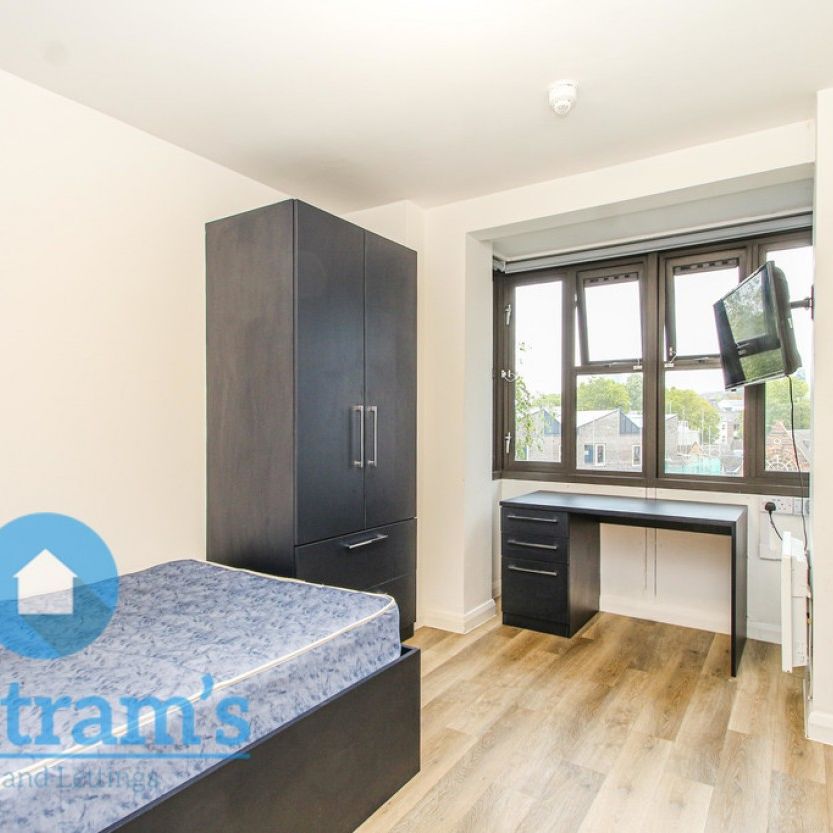 References Pending - 1 bed Studio - Photo 1