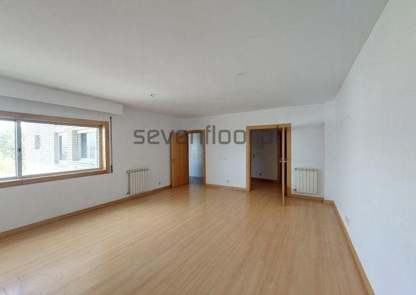 Apartamento T2+1 em Porto