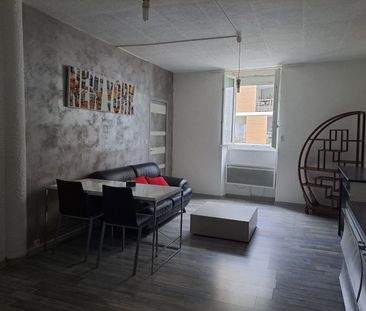 Appartement À Louer 2 Pièces , 50 M² - Photo 3