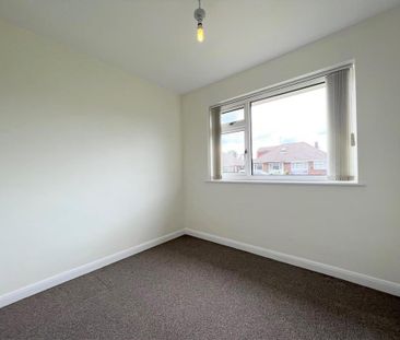 2 bedroom semi-detached bungalow to rent - Photo 3