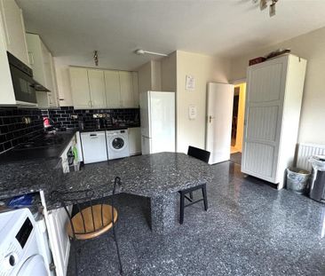 5 bedroom house share to rent - Photo 4