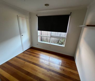 Updated 3 Bedroom Home in Prime Location&excl; - Photo 2