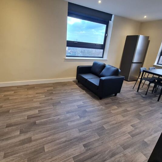 Flat 15 Oakfield House, Preston New Road, Blackburn. BB2 6AY - Photo 1