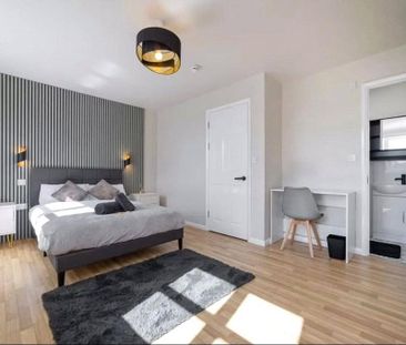 6 bedroom house to rent - Photo 4