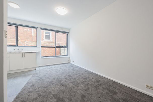 2/249 Burnley Street, Richmond VIC 3121 - Photo 1