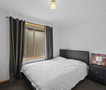 Furnished or Unfurnished - Well Presented Three Bedroom Home in Pea... - Photo 4