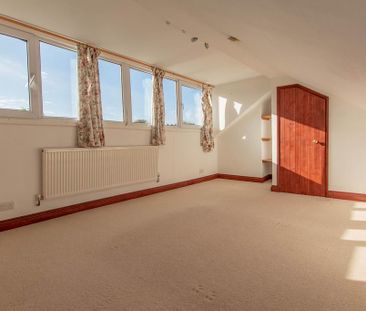 3 bedroom link detached house to rent - Photo 5