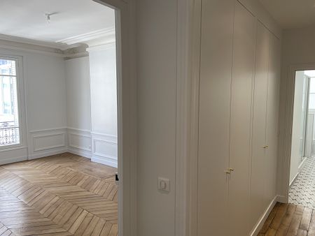 APPARTEMENT REFAIT A NEUF 3 PIECES, 2 CHAMBRES, CHAMPS-ELYSEES, RUE MARBEUF - Photo 3