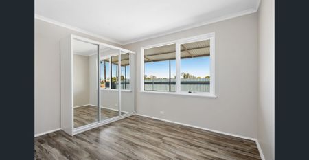 Don't miss this 3x1 well located with a large Backyard. - Photo 4