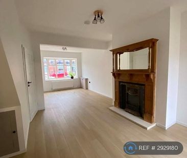3 bedroom terraced house to rent - Photo 2