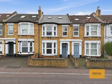 4 bedroom terraced house to rent - Photo 3
