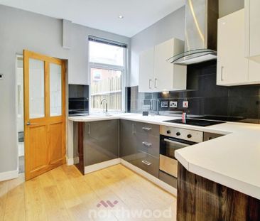 2 bedroom terraced house to rent - Photo 4