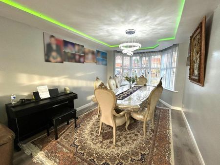 3 bedroom semi-detached house to rent - Photo 4