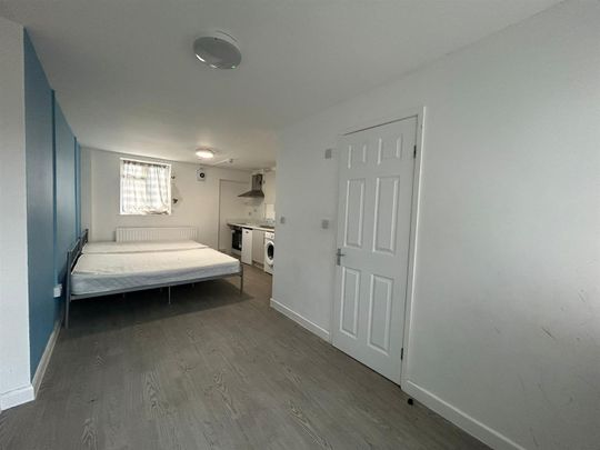 Radlett Road, Frogmore, St Albans, AL2, London - Photo 1