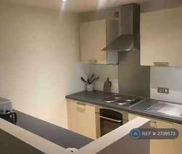 1 bedroom flat to rent - Photo 6