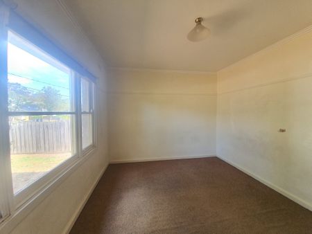 6 MONTH LEASE ONLY! - Photo 2