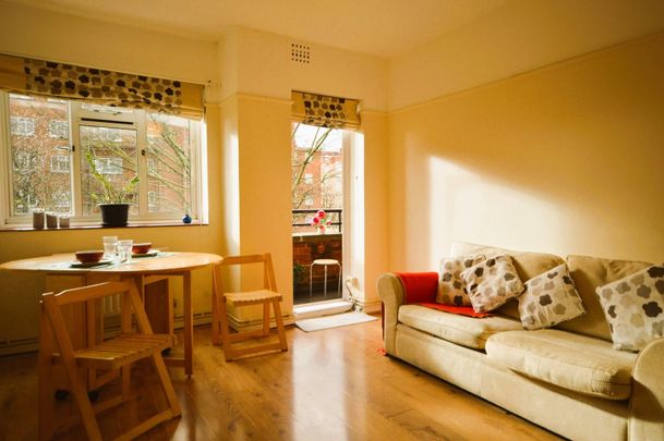 1 Bed Flat, Newtown Court, SW11 - Photo 1