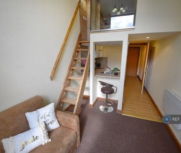 Studio to rent - Photo 5