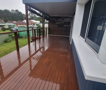 Stylish Two Bedroom flat with a good size yard - Photo 5