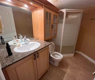 For Lease - 48 Sandbanks Drive, Richmond Hill, Ontario - Photo 2