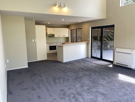 Easy Living on the Hill - 4 Bedrooms in Cashmere - Photo 2