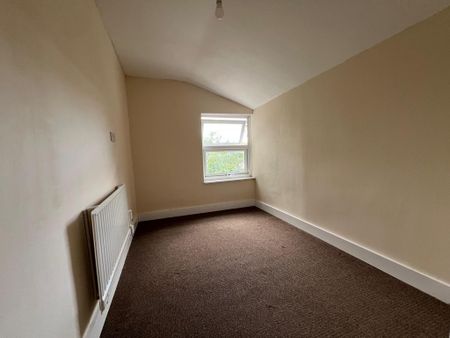 4 bedroom terraced house to rent - Photo 3